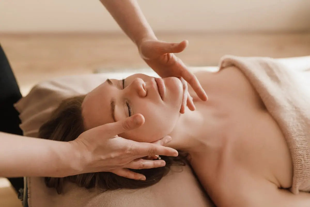 Top 6 Benefits of Visiting a Day Spa in St. Petersburg for Menopause Relief