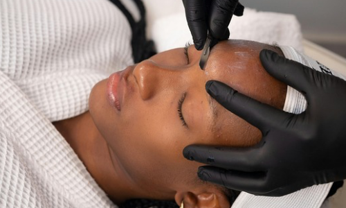 What Dermaplaning Really Does for Your Skin