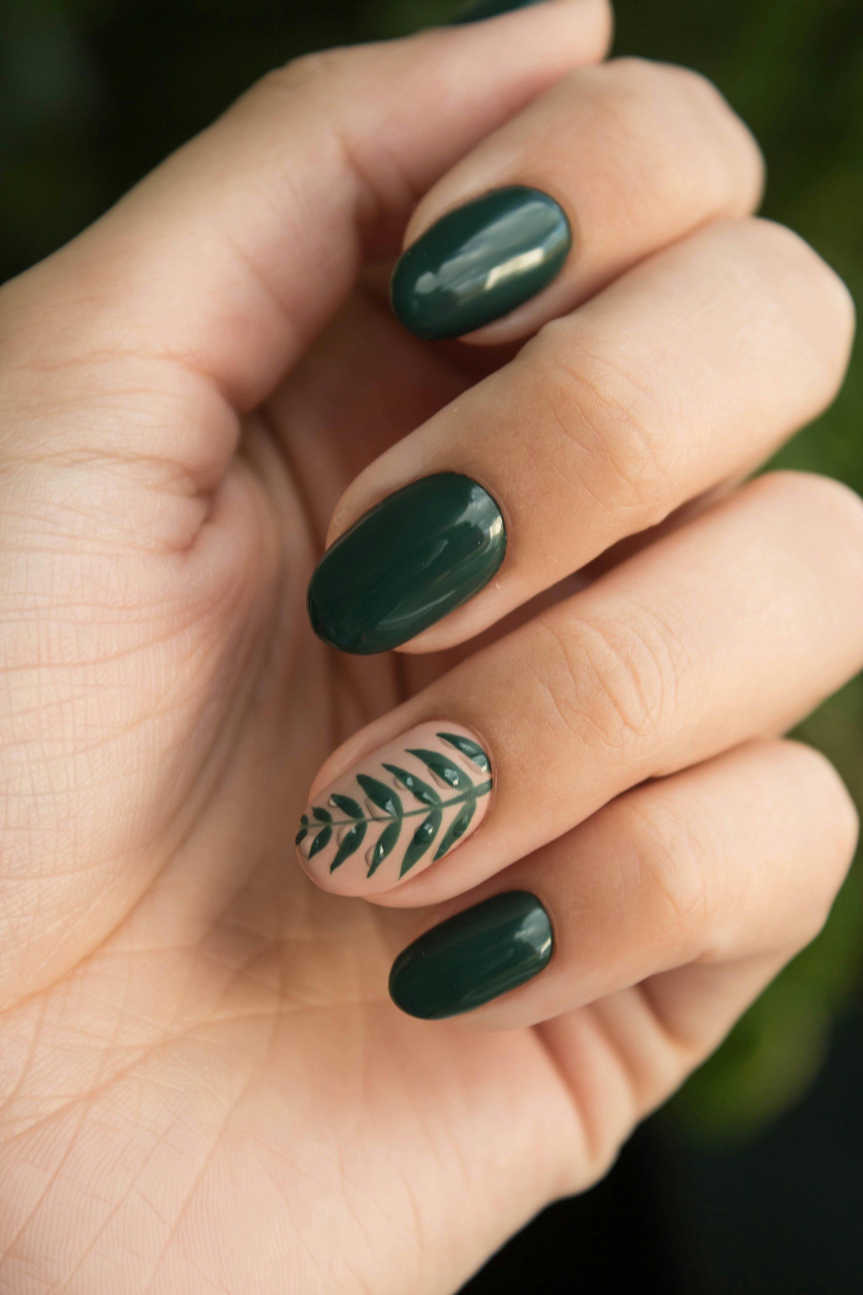 Find Your Perfect Nail Shape: St. Petersburg Manicure Guide